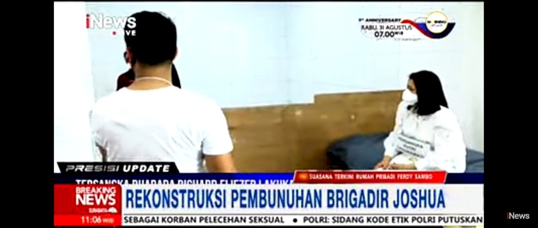 Tangkapan layar siaran langsung rekonstruksi  ulang kasus pembunuhan Brigadir Yoshua, saat rombongan masih berada di magelang (sumber youtube inews) 
