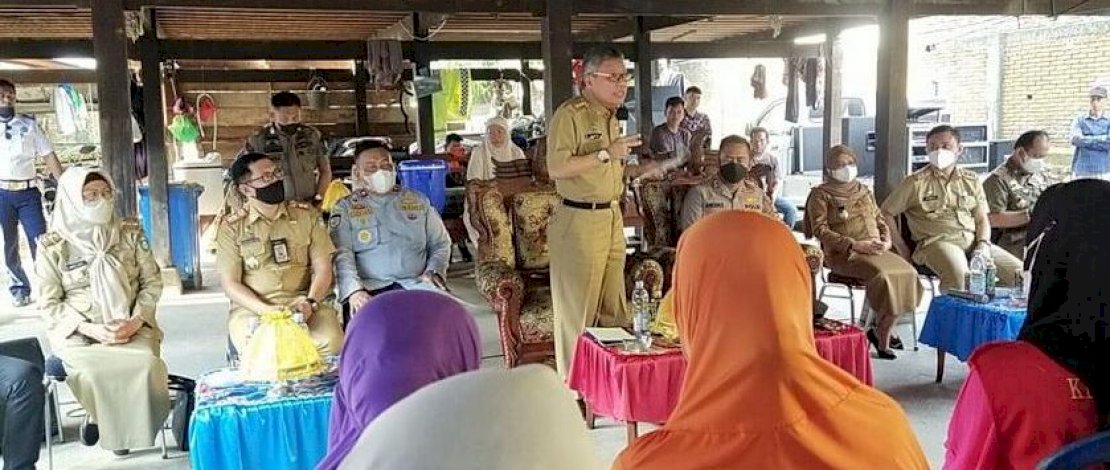 Lebih Humanis, Taufan Pawe Berembuk dengan Warga Sekitar Stadion GBH