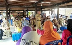 Lebih Humanis, Taufan Pawe Berembuk dengan Warga Sekitar Stadion GBH