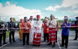 Gubernur Resmikan Ruas Batupapan - Bandara Pongtiku - Batas Torut