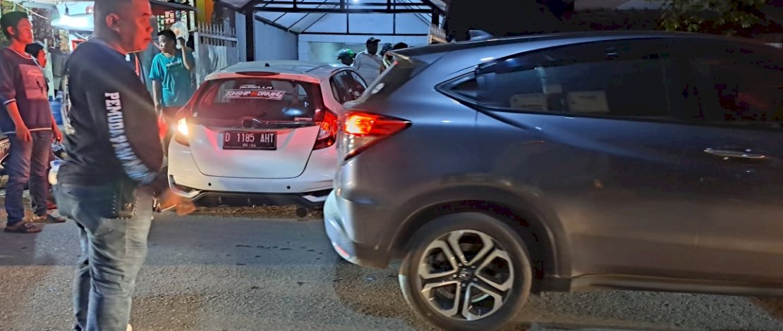 Suasana saat Resmob Polda Sulsel mengamankan sejumlah kendaraan berkenalpot Racing di Jalan Toddopuli X, Rabu (31/8/2022) 