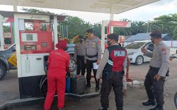 Antisipasi Oknum Nakal Penimbunan BBM, Polres Lutra Awasi Tiap SPBU