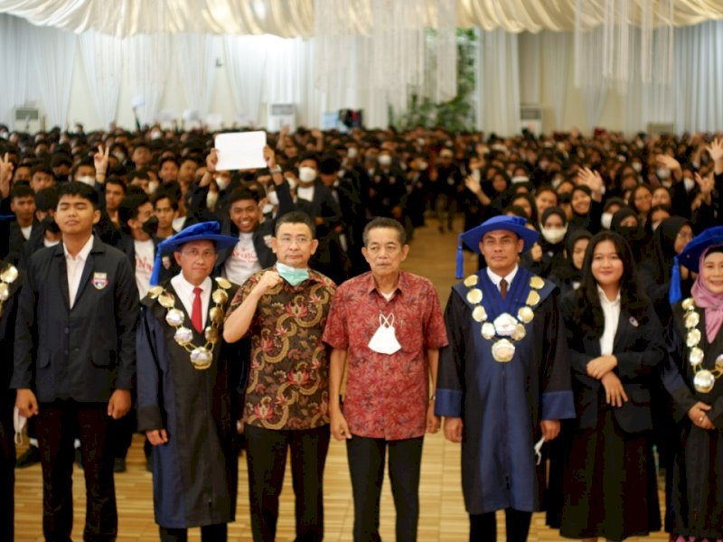 1.864 Maba Unibos Dikukuhkan