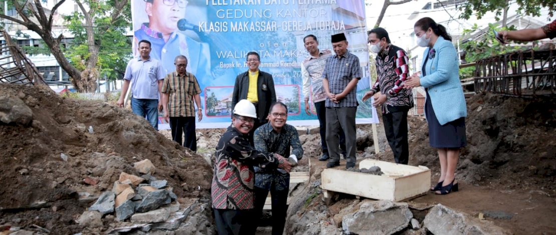  Di Peletakan Batu Pertama Gereja Toraja Danny :  Semua Umat Harus Bersatu 