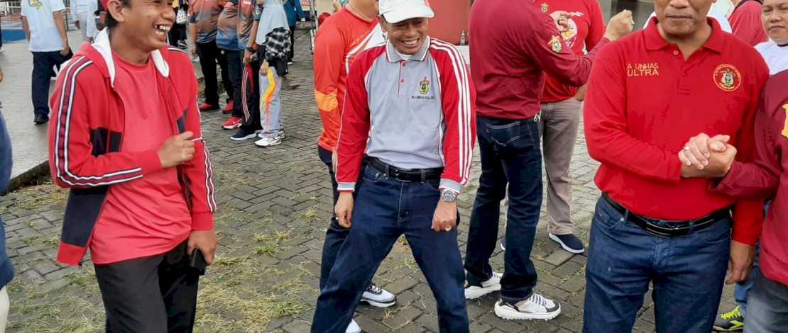 Baru Terpilih , AAS Perkenalkan Rudianto Lallo di Fun Walk Dies Natalis Unhas