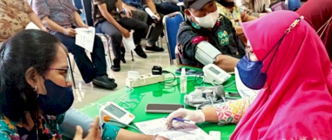 Bapenda Makassar Sediakan Vaksinasi Dosis Ketiga untuk Seluruh Staff