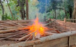 Resahkan Masyarat, Polisi Bubarkan dan Bakar Arena Judi Sabung Ayam Bulukumba