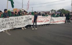 Tambah Penderitaan Rakyat, Aliansi Mahasiswa Hukum UMI Desak Jokowi Batalkan Kenaikan Harga BBM