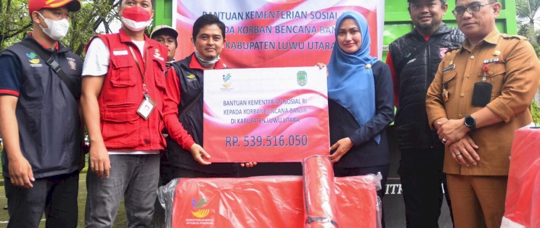 Bantuan dari Kemensos secara resmi diterima Bupati Lutra, Indah Putri Indriani, Selasa, 6 September 2022. Bantuan dari Kemensos secara resmi diterima Bupati Lutra, Indah Putri Indriani, Selasa, 6 September 2022.