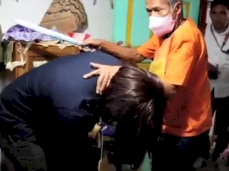Tak Terima Diusir Keluar Kamar, Seorang Kakek Parangi Istri 20 Kali Hingga Meninggal