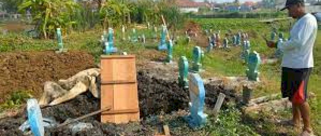 Makam Dibongkar Porak-poranda oleh OTK, Tiga Tali Pocong Dicuri