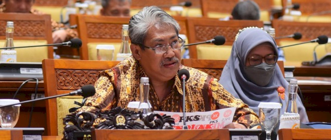 Fraksi PKS 'Walk Out' Tolak Kenaikan Harga BBM saat Rapat Paripurna