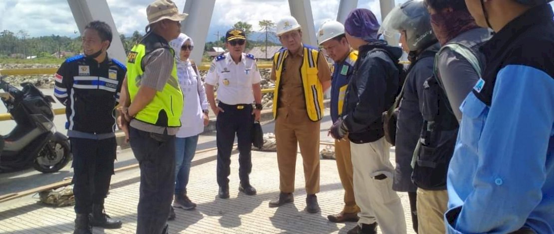 Akses jembatan Sungai Masamba resmi dibuka kembali, Rabu, 7 September 2022.