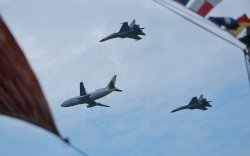 Atraksi Dirgantara Awali Rangkaian Pembukaan Makassar F8, Berhasil Pukau Pengunjung