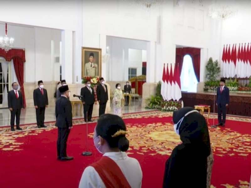 Presiden Jokowi Resmi Melantik Azwar Anas jadi Menpan RB