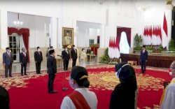 Presiden Jokowi Resmi Melantik Azwar Anas jadi Menpan RB