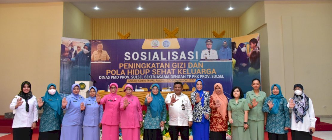 Sosialisasi Peningkatan Gizi dan Pola Hidup Sehat Keluarga Cegah Stunting, yang dilaksanakan Dinas PMD Sulsel bekerjasama dengan TP PKK Sulsel, di Gedung Balai Kartini Makassar, Rabu, 7 September 2022. Sosialisasi Peningkatan Gizi dan Pola Hidup Sehat Keluarga Cegah Stunting, yang dilaksanakan Dinas PMD Sulsel bekerjasama dengan TP PKK Sulsel, di Gedung Balai Kartini Makassar, Rabu, 7 September 2022.