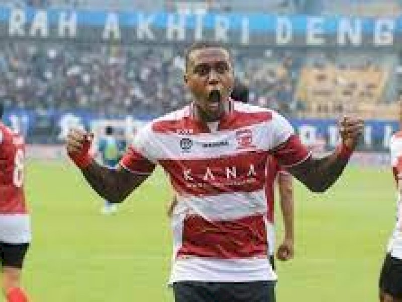 BRI Liga 1: Kalahkan Bhayangkara FC 1-0, Madura United Tangguh Dipuncak Klasemen