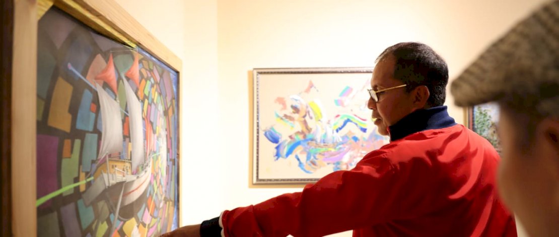 Wali Kota Makassar, Danny Pomanto, mengunjungi stand Fine Arts, Kamis, 8 September 2022.