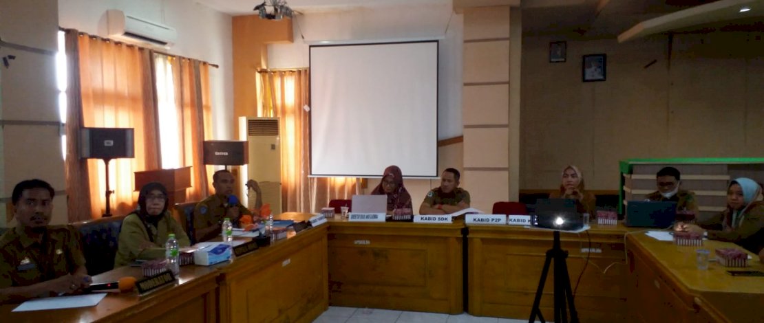 Kepala Dinas Kesehatan (Dinkes) Luwu Utara (Lutra), drg Marhani Katma MARS, mengumpulkan seluruh jajarannya mulai dari pejabat Eselon III, Direktur RSUD, sampai para Kepala Puskesmas, baru-baru ini. 