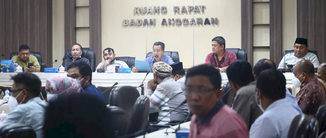 Komisi C DPRD Makassar menindaklanjuti aduan LPM Kelurahan Lakkang, Kecamatan Tallo, Makassar, atas adanya dugaan pencemaran limbah perusahaan di Sungai Tallo. 