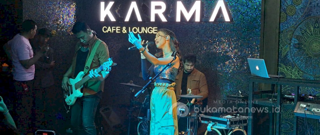 Tampil Memukau, Keisya Levronka Sukses Membuat Pengunjung Cafe Karma Makassar Berteriak Histeris