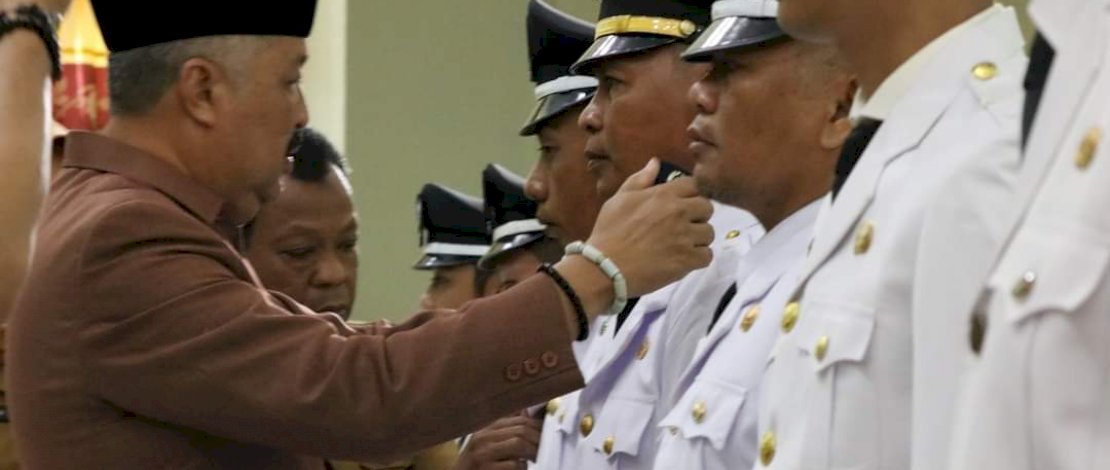 Bupati Pinrang Lantik 34 Pejabat, Irwan Hamid: Tingkatkan Kualitas layanan masyarakat Bupati Pinrang Lantik 34 Pejabat, Irwan Hamid: Tingkatkan Kualitas layanan masyarakat