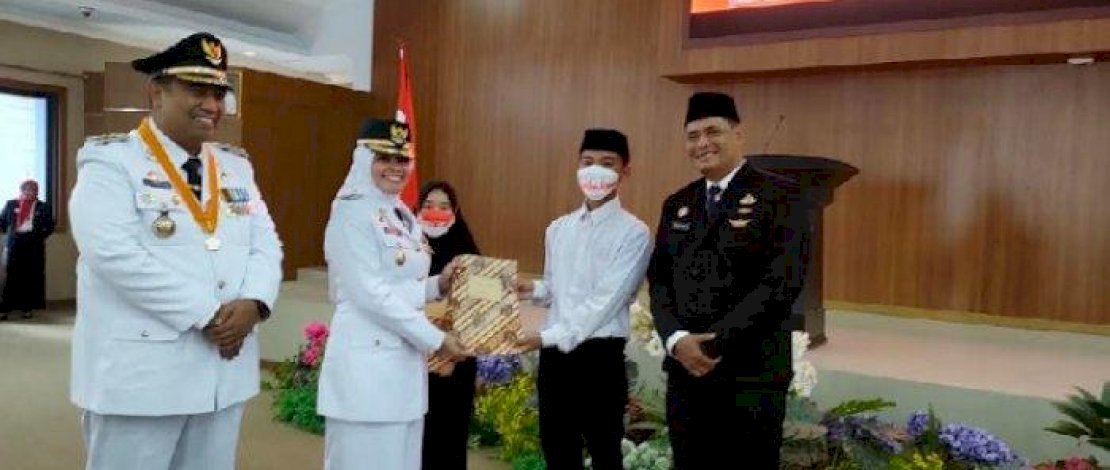Bupati dan Wabup Maros Serahkan Remisi Kemerdekaan ke Warga Binaan LPKA