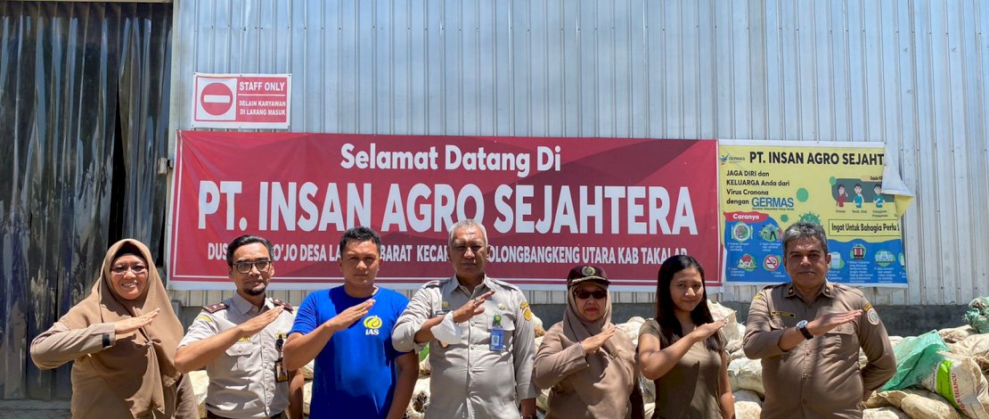 Kepala Karantina Pertanian Makassar, Lutfie Natsir, mengunjungi pabrik milik PT IAS, di Kabupaten Takalar, Senin, 12 September 2022.