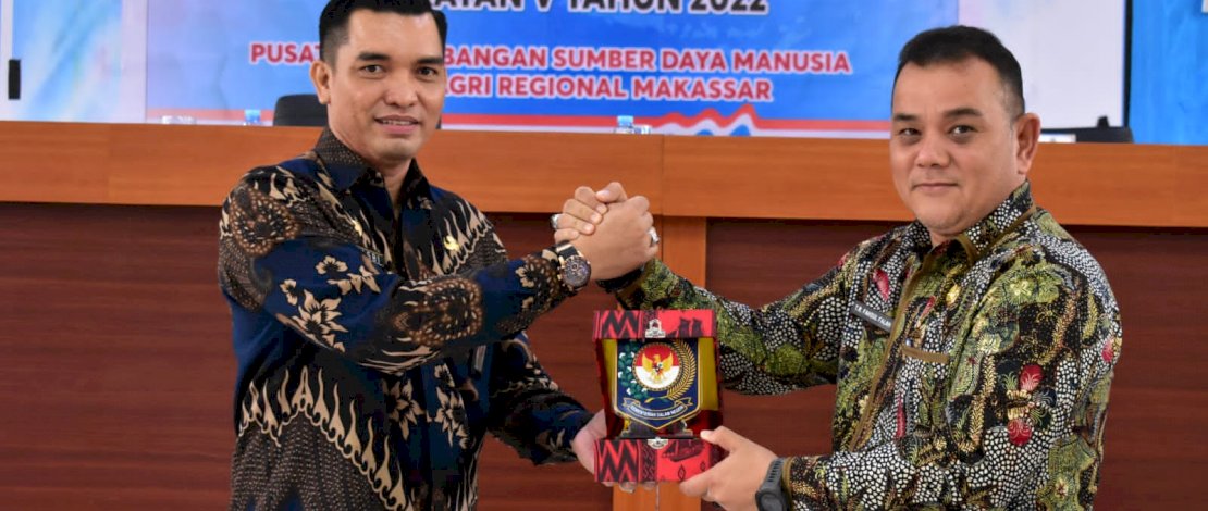 Sekda Takalar Beberkan 5 Hal yang Harus Dimiliki Agar Sukses Memimpin Sekda Takalar Beberkan 5 Hal yang Harus Dimiliki Agar Sukses Memimpin