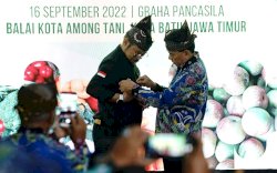 Total Dukung Petani, Mentan SYL Dianugerahi Lencana Utama Adi Bhakti Tani