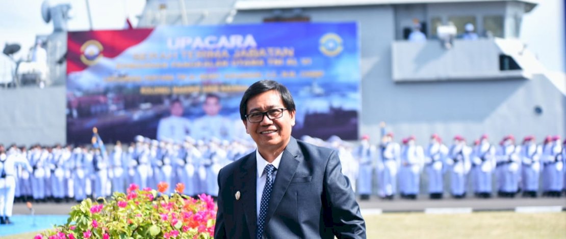 Wakil Bupati Luwu Utara (Lutra), Suaib Mansur, menghadiri upacara Serah Terima Jabatan (Sertijab) Danlantamal VI, yang dilaksanakan di Dermaga Layang Mako Lantamal VI Makassar, Senin, 19 September 2022. Wakil Bupati Luwu Utara (Lutra), Suaib Mansur, menghadiri upacara Serah Terima Jabatan (Sertijab) Danlantamal VI, yang dilaksanakan di Dermaga Layang Mako Lantamal VI Makassar, Senin, 19 September 2022.