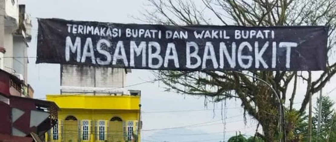 Jalan Dalam Kota Masamba Dibeton, Warga Pasang Spanduk Ucapan Terima Kasih