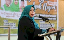 Erna Rasyid Taufan Tutup Syiar Syair Anak Negeri MAS Parepare