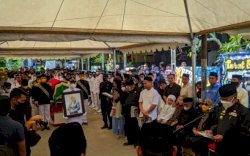 Walikota Parepare Menangis Lepas Jenazah Andi Nurhatina