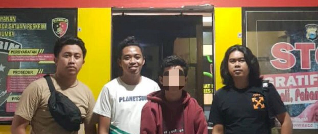Diduga Aniayaya Pelajar, Pemuda di Bulukumba tak Berkutik Diringkus Polisi di Wisma Diduga Aniayaya Pelajar, Pemuda di Bulukumba tak Berkutik Diringkus Polisi di Wisma