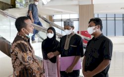 Gubernur Sulsel Beri Bantuan Beasiswa pada Anak Korban Ibu Gantung Diri di Pinrang