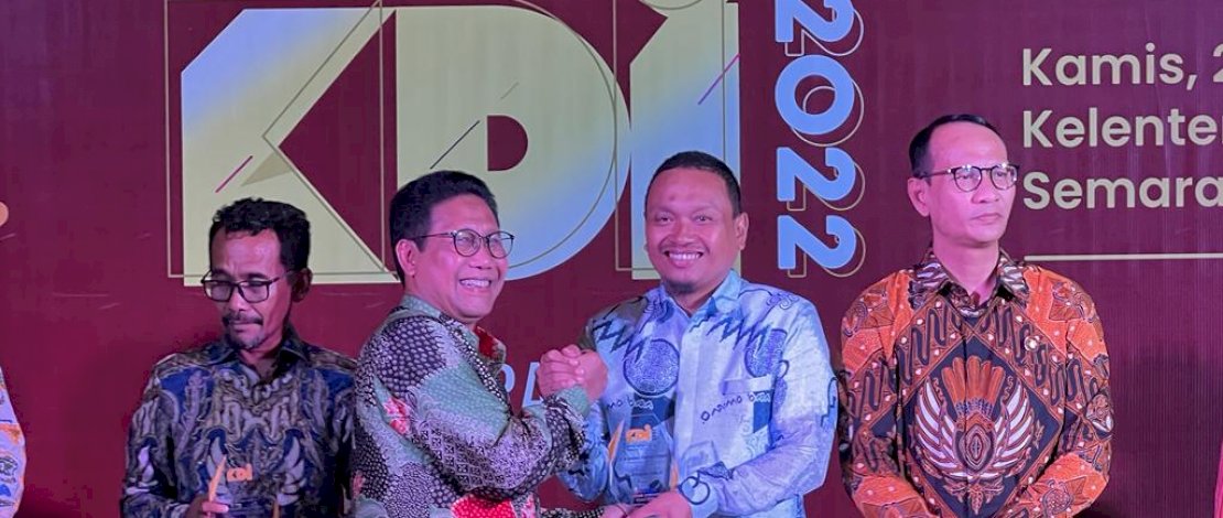 Danny Sabet Kepala Daerah Inovatif 2022 Bidang Pelayanan Publik