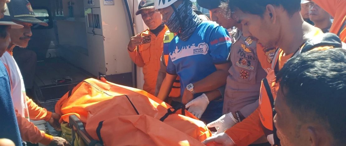 Kernet truk yang dilaporkan terbawa arus Sungai Bela Riase di Kabupaten Sidrap, Saha (14 tahun), akhirnya ditemukan Tim SAR Gabungan, Sabtu, 24 September 2022.