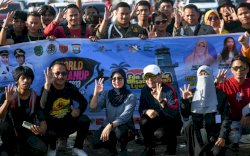 Promosikan Wisata Bahari, Bupati Lutra Boyong Pejabat Camping di Desa Munte