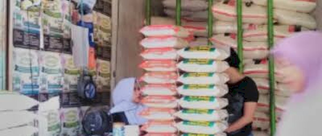 Jaga Harga di Pasaran, Bulog Gelontorkan 650 Ribu Ton Beras Sepanjang Tahun 2022 Jaga Harga di Pasaran, Bulog Gelontorkan 650 Ribu Ton Beras Sepanjang Tahun 2022