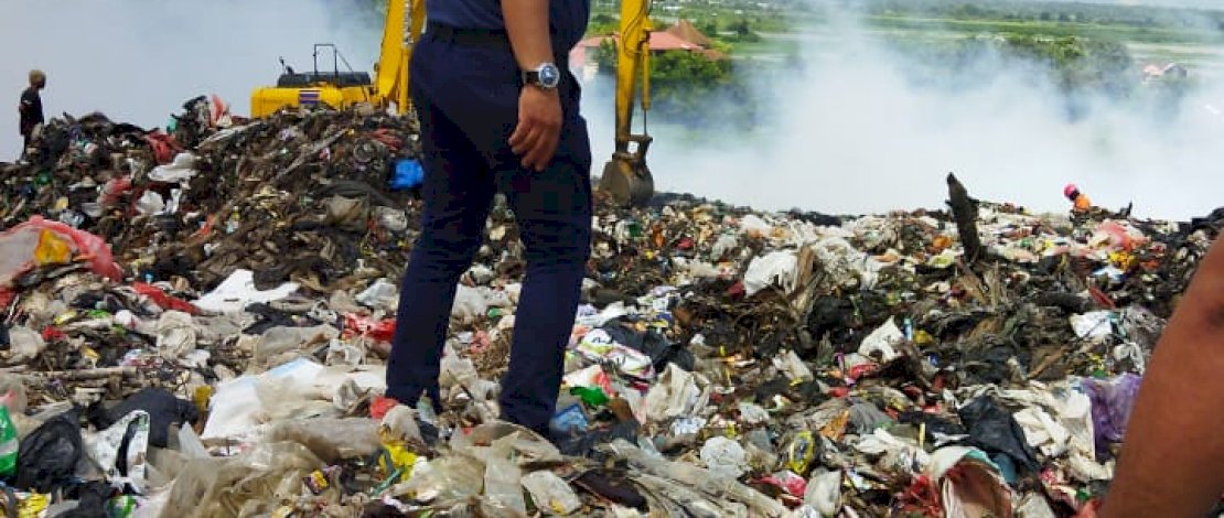 Kebakaran di TPA Antang, 5 Unit Armada Damkar Berusaha Jinakkan Api