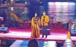 MC Festival Salo Karajae Tampil Menawan dengan Outfit Karya Erna Rayid Taufan 