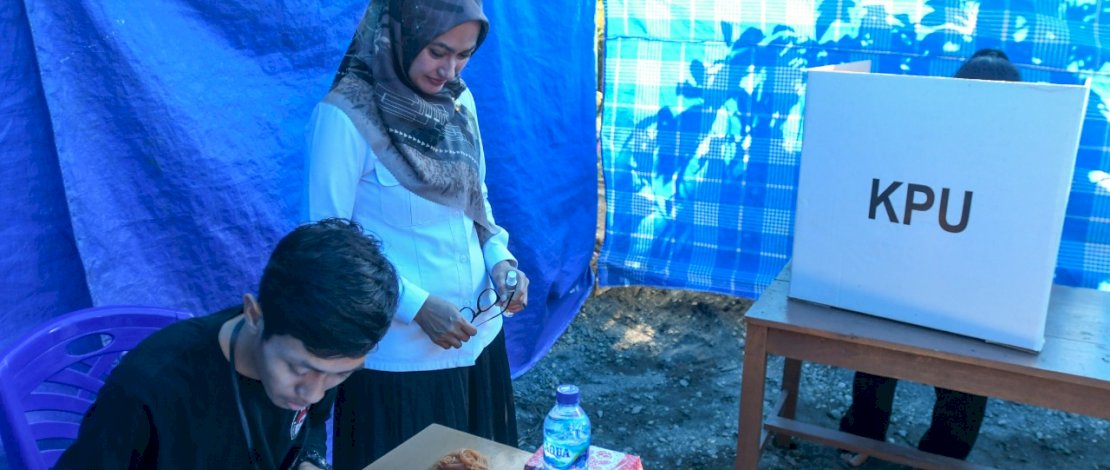 Bupati Indah Bangga Masyarakat Lutra Melek Politik Bupati Indah Bangga Masyarakat Lutra Melek Politik
