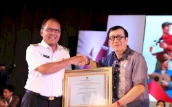 Danny Pomanto Raih Penghargaan dari Kemenkumham RI, Kontribusi Terbesar Permohononan KI