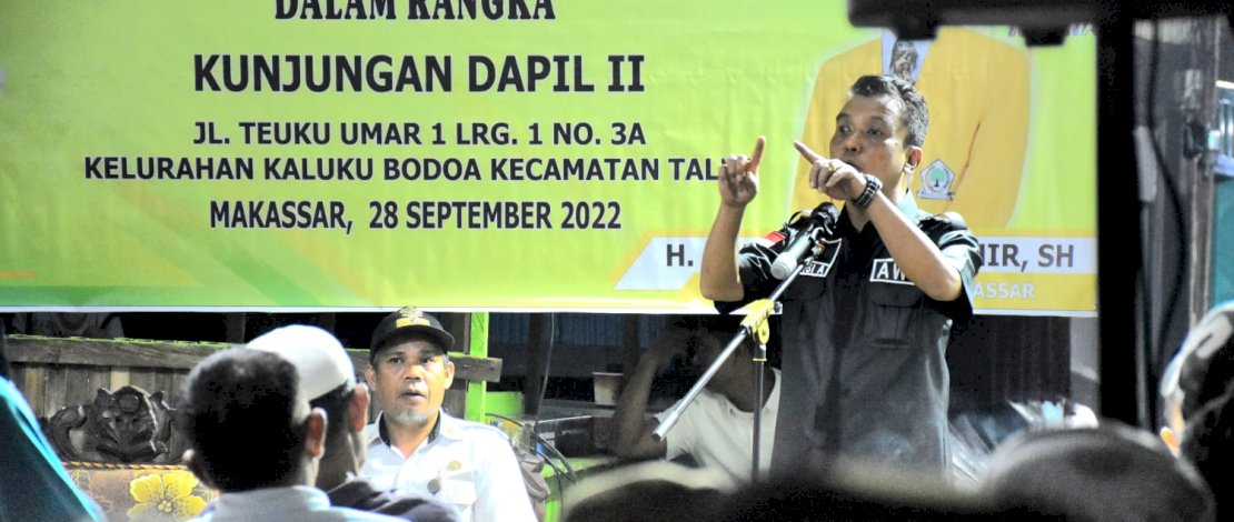 Abdul Wahab saat menerima warga pada kunjungan dapil II, Jalan Teuku Umar 1, Lorong 1, Kelurahan Kaluku Bodoa, Kecamatan Tallo, Rabu (28/9/2022).
