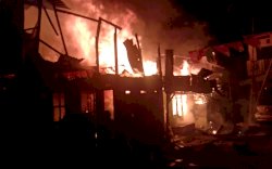 Ditinggal Penghuni, Rumah Semi Permanen Dilahap Sijago Merah