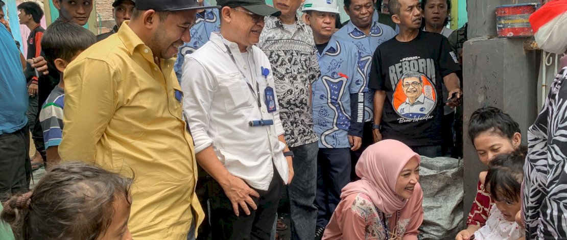 Perumda Air Minum Kota Makassar mengunjungi korban kebakaran di Tallo, Kamis, 29 September 2022. Perumda Air Minum Kota Makassar mengunjungi korban kebakaran di Tallo, Kamis, 29 September 2022.