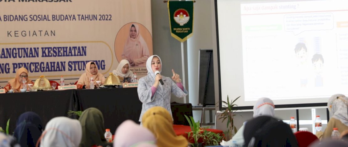 Wakil Wali Kota Makassar, Fatmawati Rusdi, saat menjadi narasumber pembangunan kesehatan mendukung pencegahan stunting yang diadakan oleh Dharma Wanita Persatuan (DWP) Kota Makassar, di Hotel Gammara, Kamis, 29 September 2022.