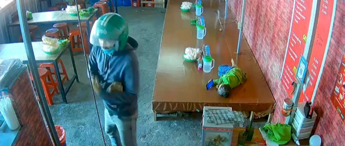 Pencuri Ponsel di Warung Makan Ditangkap, Polisi: Motifnya Cari Untung Pencuri Ponsel di Warung Makan Ditangkap, Polisi: Motifnya Cari Untung